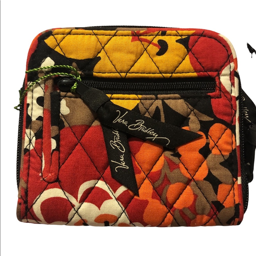 VERA Bradley NWT Bitter Sweet retired 2013 red interior. Excellent condition